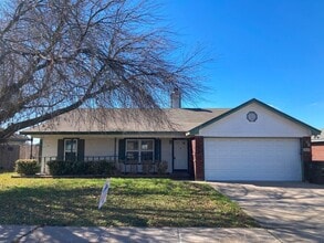 Building Photo - 3816 Sawtooth Dr