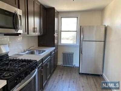 Foto del edificio - 425 Ridge Rd