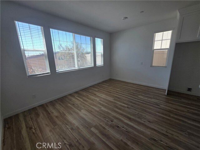 Foto del edificio - 2860 Sapphire Rd