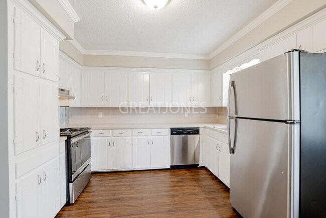 Foto del edificio - 403 Shady Ln