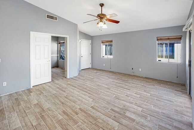 Building Photo - Rental home in the popular Rio Rancho subd...