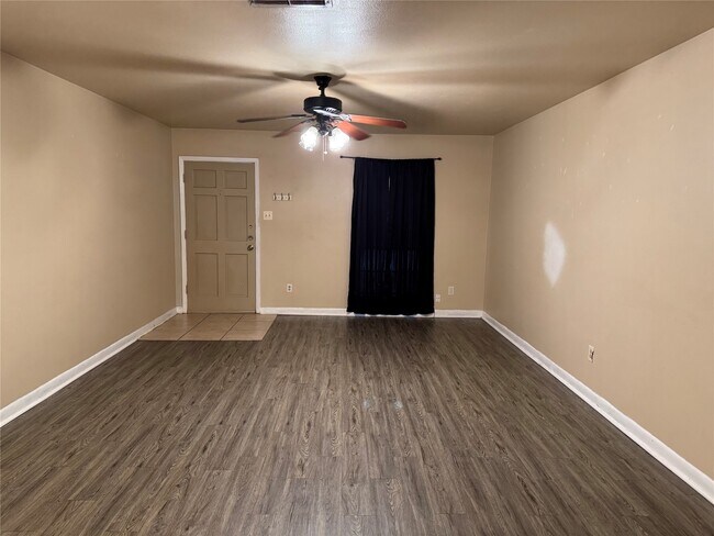 Foto del edificio - 609 Sunset Ln