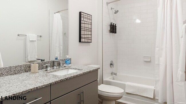 Building Photo - 185 Polaris Pointe