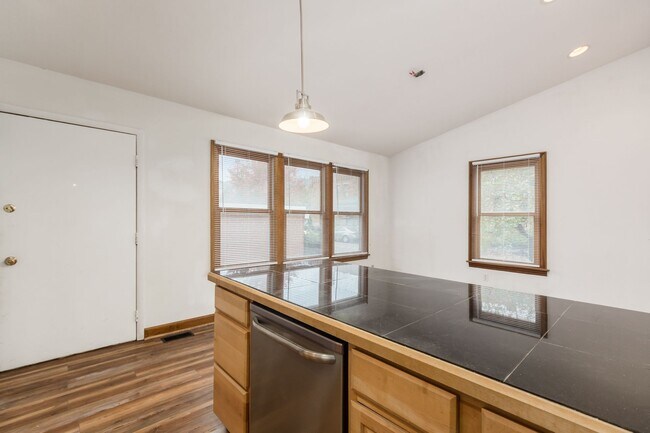 Foto del edificio - 981 Highland St