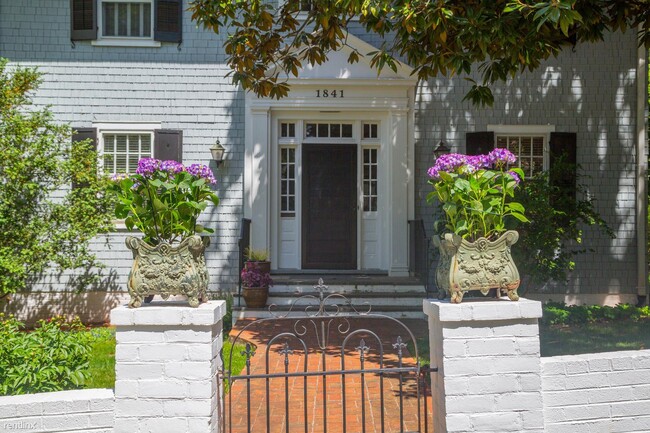 Foto del edificio - 4 br, 3.5 bath House - 1841 Wayside Place