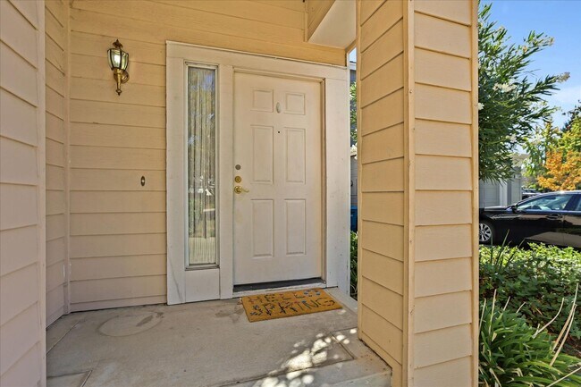 Building Photo - Seven Springs Home Available Now