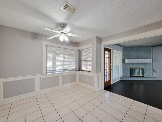 Building Photo - 17326 Ponderosa Pines Dr