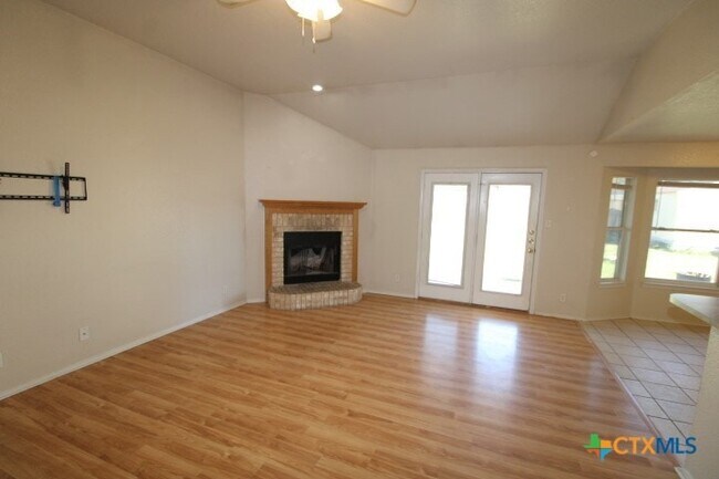 Building Photo - 4202 Jake Spoon Dr