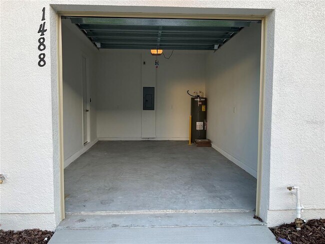 Building Photo - 1488 Discovery St