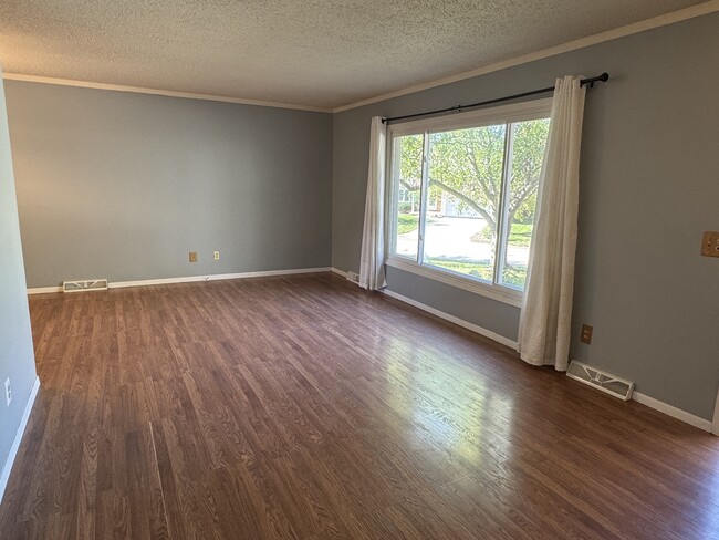 Foto del edificio - 2325 Queens Ct