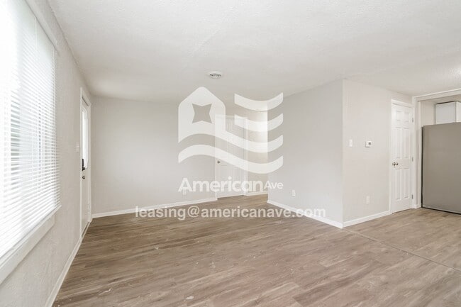 Building Photo - 1126 Beale St