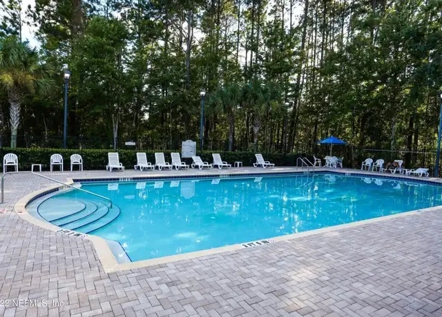 Foto principal - 7920 Merrill Rd