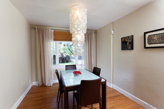 Foto del edificio - 5556 Waverly Ave