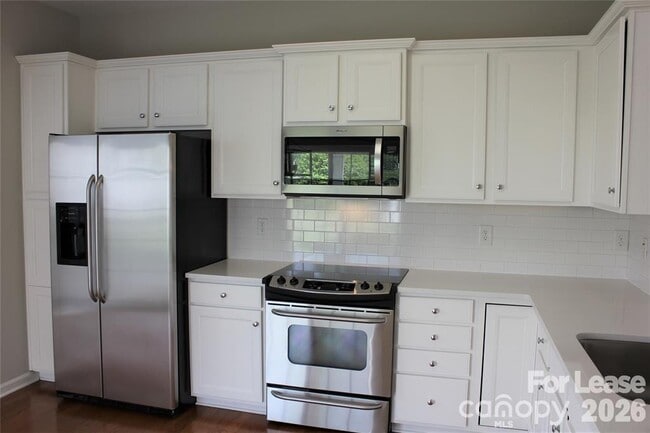 Building Photo - 17534 Hawks View Dr