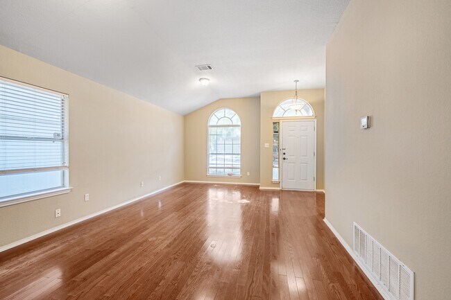 Foto del edificio - 3 Bedroom, 2 Bath Home in North Austin