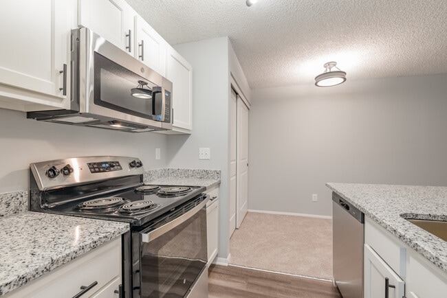 Building Photo - Kilborough Apartments