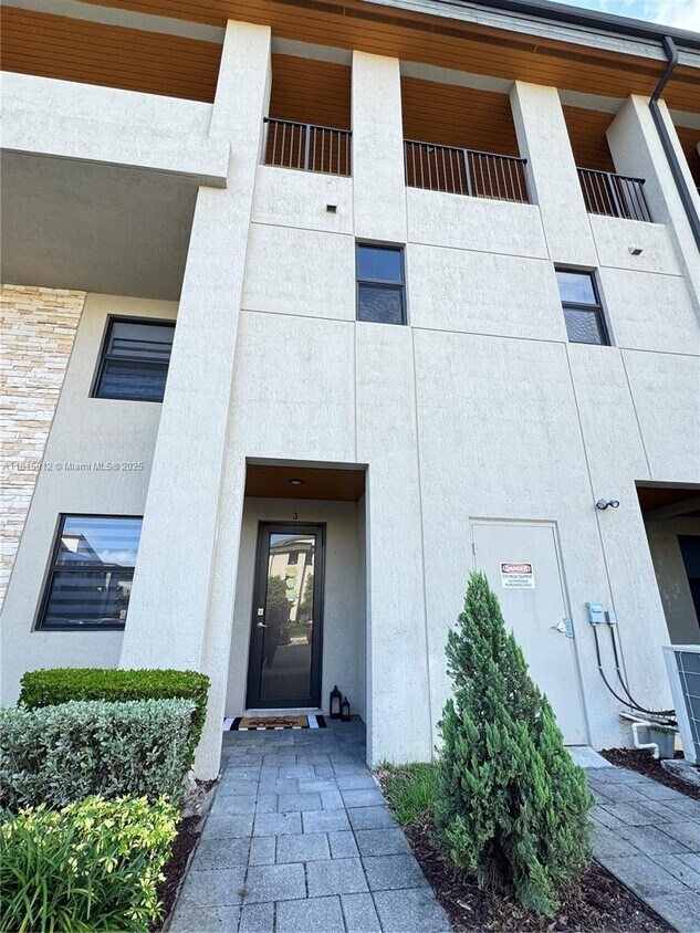 Foto principal - 10412 NW 82nd St