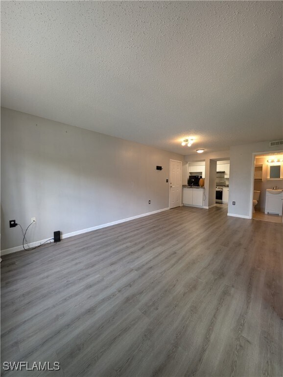 Building Photo - 3401 Winkler Ave