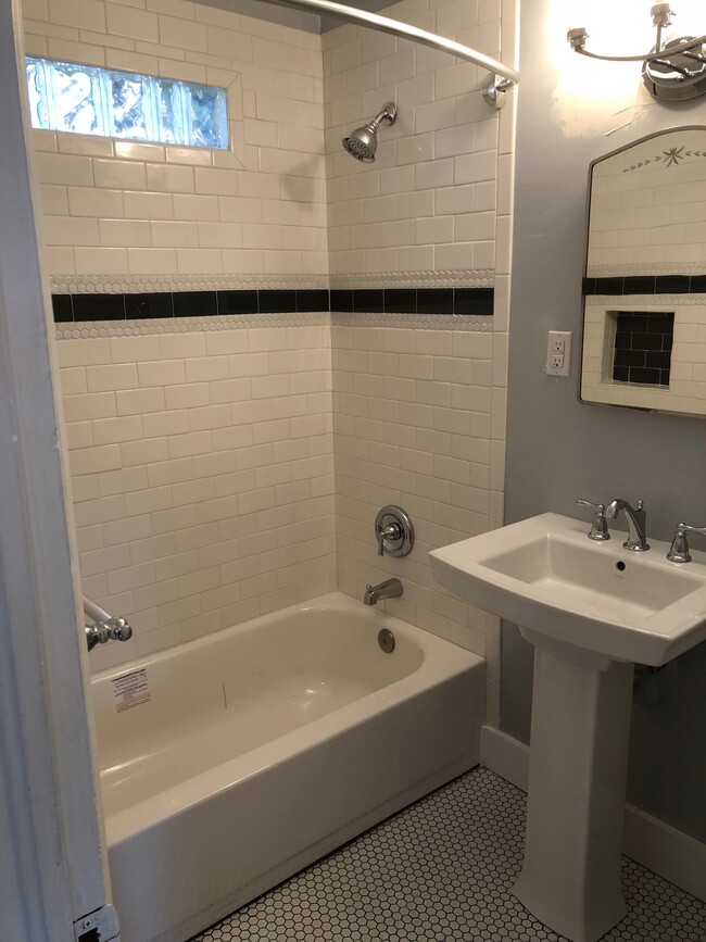 Foto del edificio - 5715 Allison St