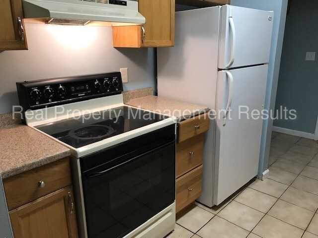 Building Photo - 5911 Allens Lake Ct