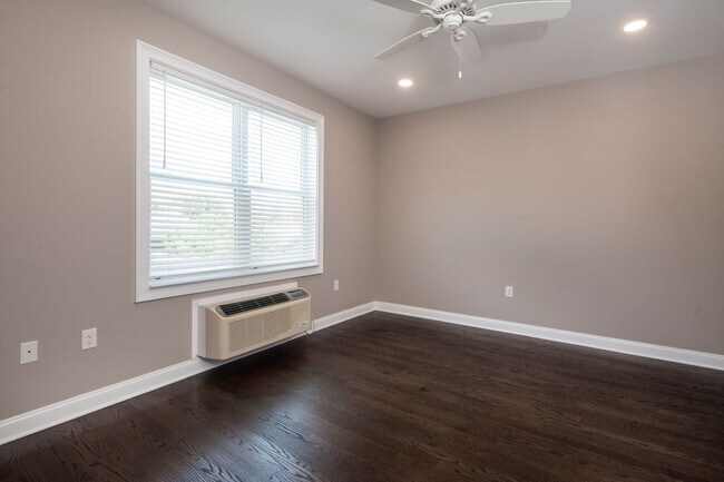 Interior Photo - The Atrium @ Anderson Station: In-Unit Washer & Dryer, Cold Water Included, Fitness Center, and C...