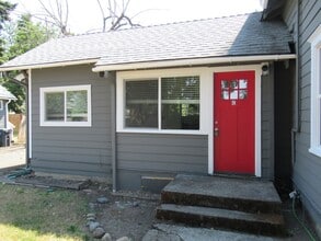 Building Photo - 1385 Hines St SE