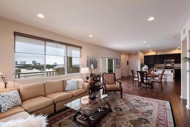 Building Photo - 13032 Union Ave