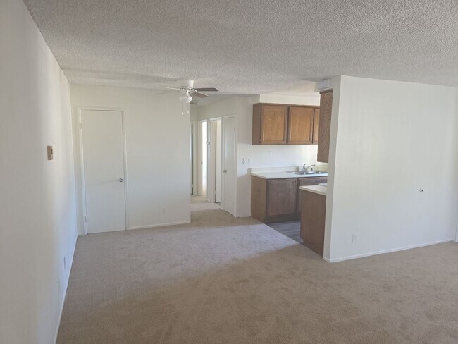 Foto del edificio - 2577 Anchor Ave
