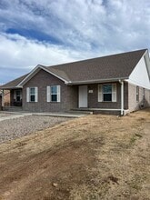 Building Photo - 121-123 Alyene Dr