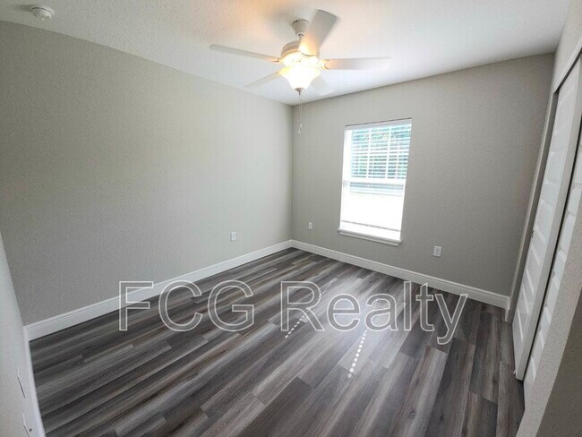 Building Photo - 7 Hemlock Radial Ln
