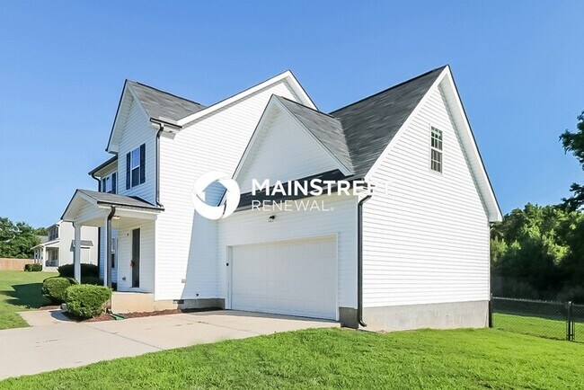 Foto del edificio - 3 Bedroom Pet-Friendly Home in ANGIER, NC ...