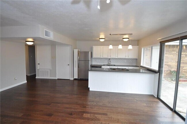 Building Photo - 4900 Wheeler Dr