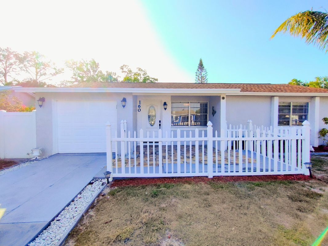 Primary Photo - 160 Jalapa Dr