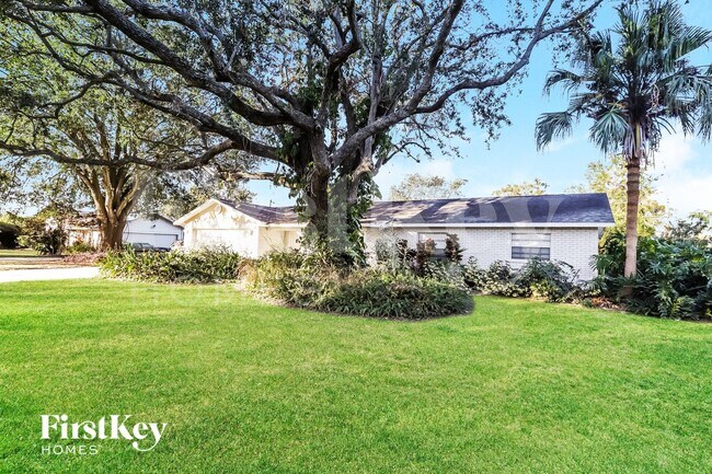 Foto del edificio - 6225 Quail Ridge Dr