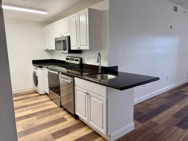 Foto del edificio - 2080 Greenview Shores Blvd