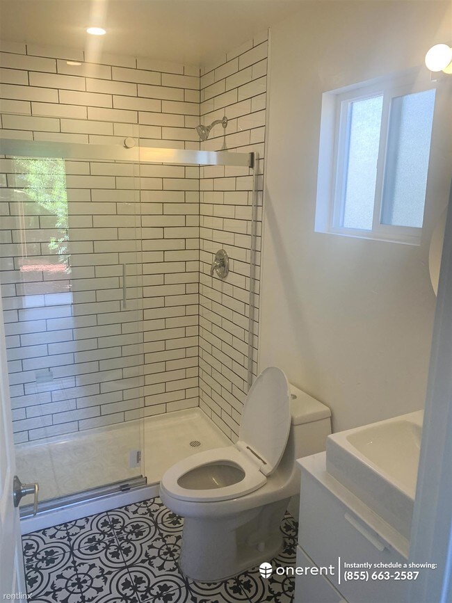 Foto del edificio - 1 br, 1 bath Flat - 13098 Water St #2 -