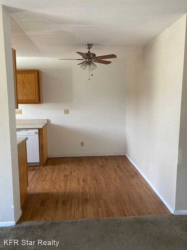 Building Photo - 2 br, 1.5 bath House - 4615 Delta Street #8
