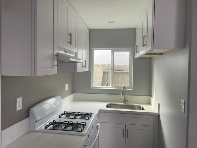 Building Photo - 2023 Reed Ave