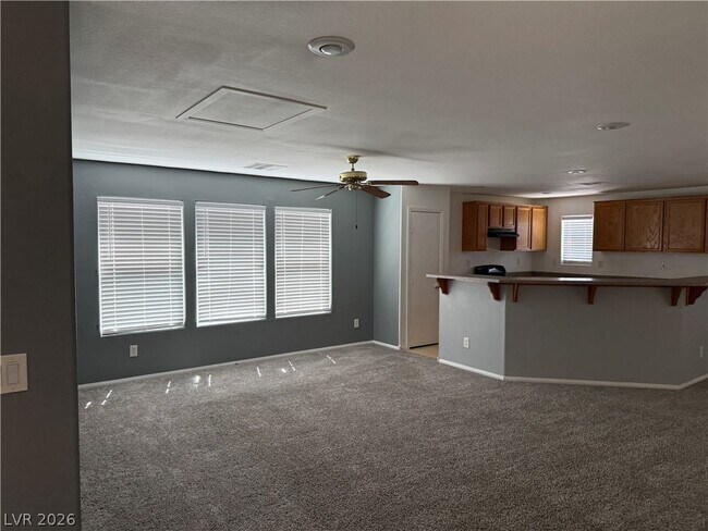 Foto del edificio - 10039 Mystic Lake Ave