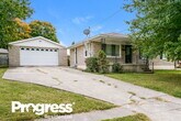 Primary Photo - 5811 Dell Rose Dr
