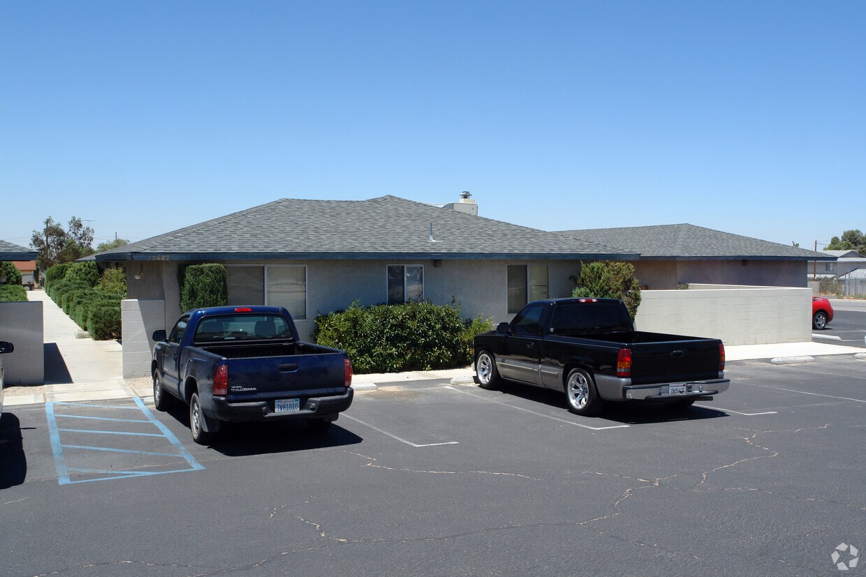 Primary Photo - 15682 Bear Valley Rd