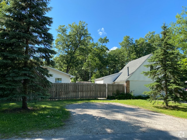Building Photo - 944 Juniper St