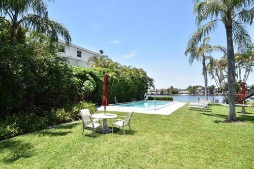 Building Photo - 414 Seasage Dr
