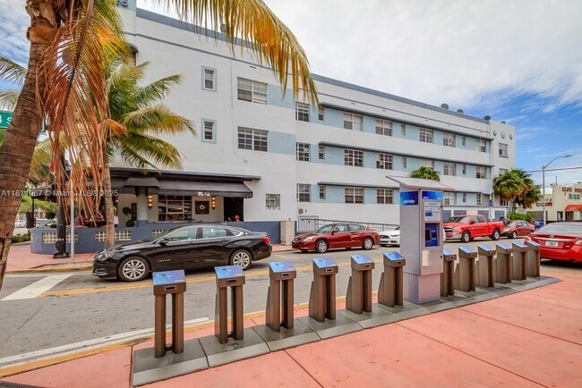 Foto del edificio - 1360 Collins Ave