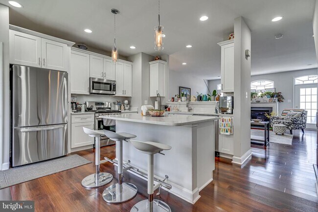 Building Photo - 742 Collington Ct