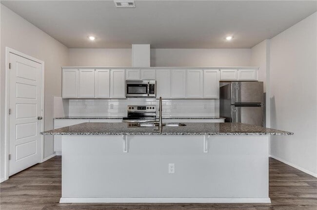 Building Photo - 923 S Nighthawk Ln