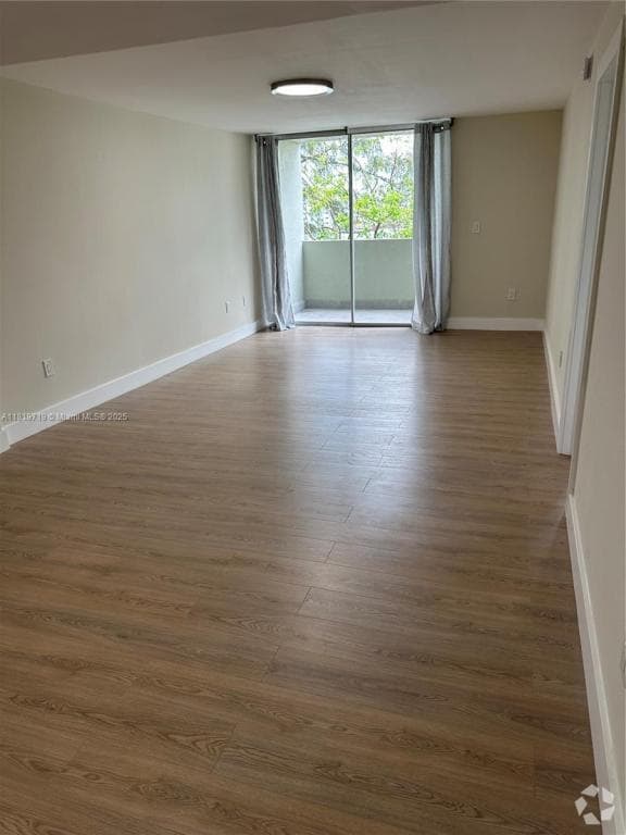 Building Photo - 10090 NW 80th Ct