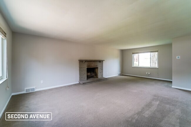 Building Photo - 444 Brunner Dr
