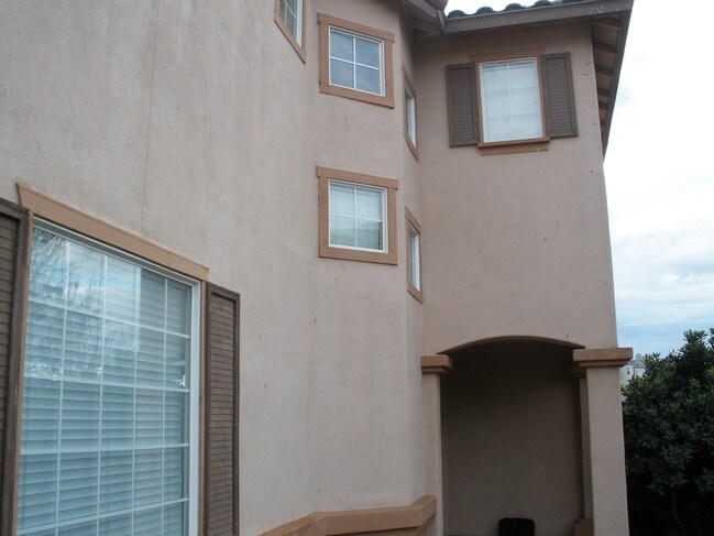 Building Photo - 1148 Cobblestone St