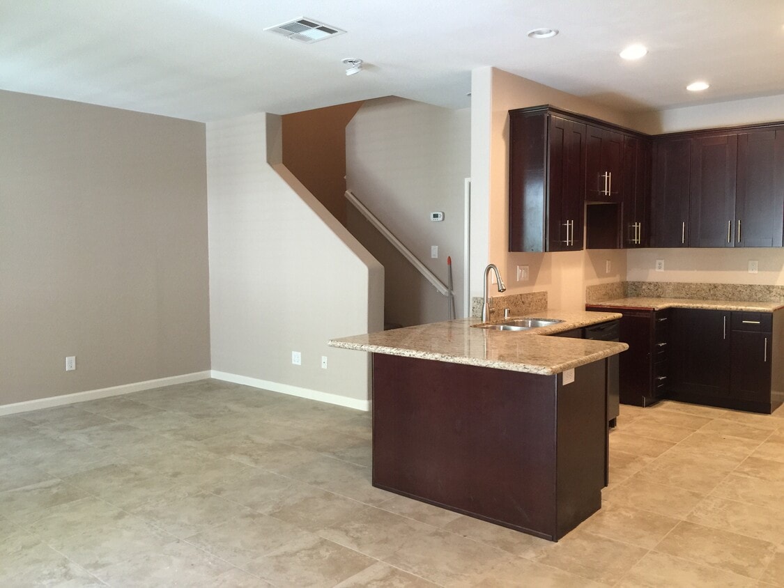 Building Photo - 1126 Latigo Cv